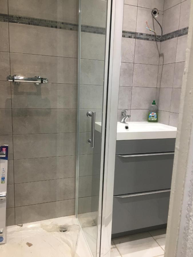 Appartements Acces Prive Plage De La Bergerie Hyères Esterno foto