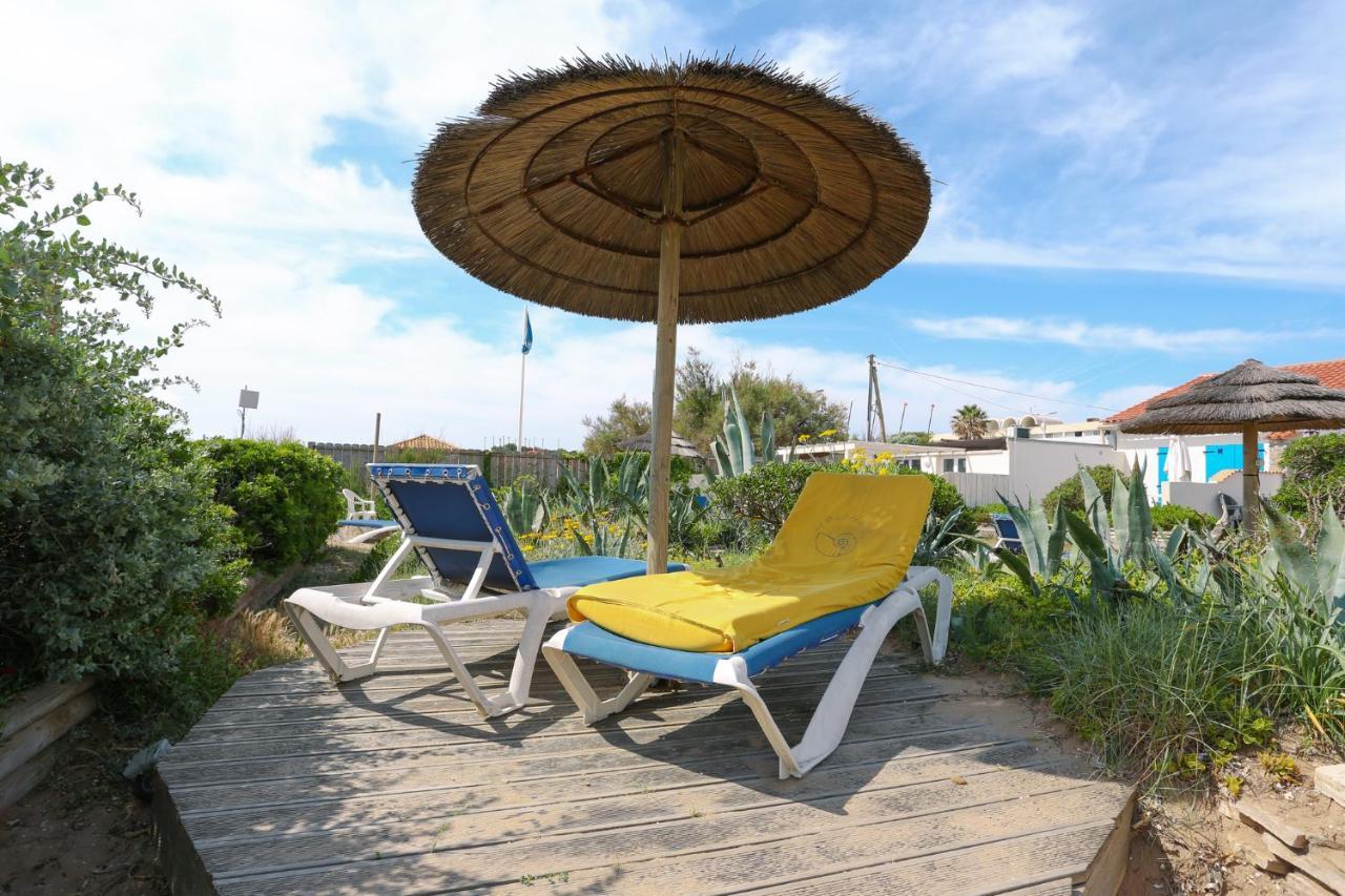 Appartements Acces Prive Plage De La Bergerie Hyères Esterno foto