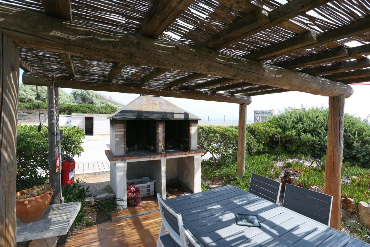 Appartements Acces Prive Plage De La Bergerie Hyères Esterno foto