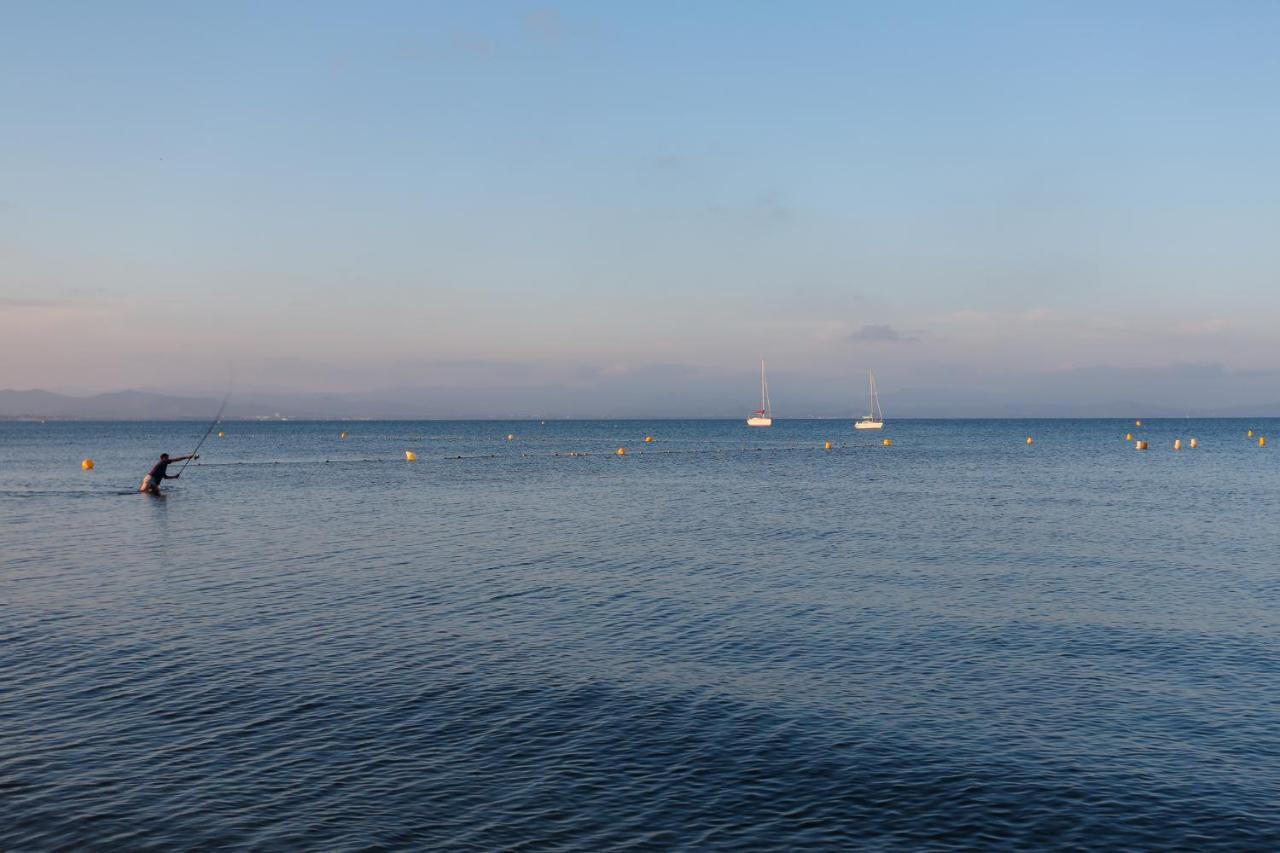Appartements Acces Prive Plage De La Bergerie Hyères Esterno foto