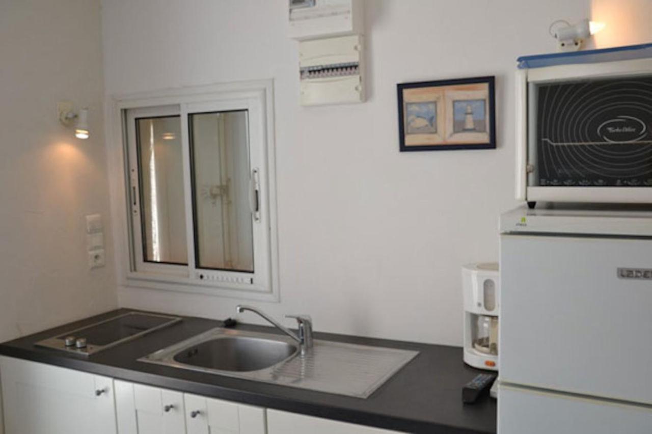 Appartements Acces Prive Plage De La Bergerie Hyères Esterno foto